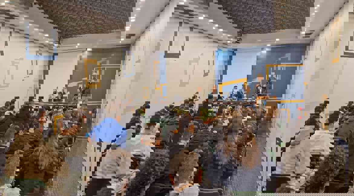 1740150559599